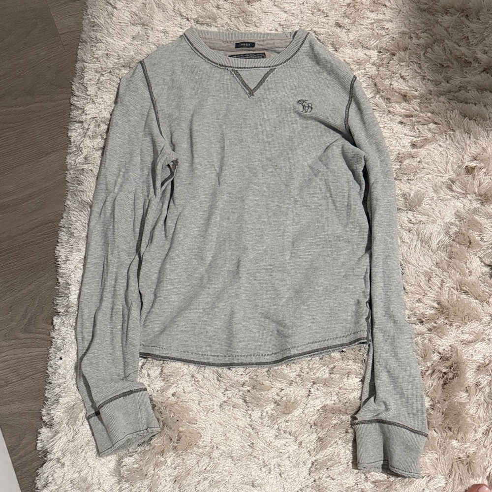 Abercrombie & Fitch Gray Crewneck Long-Sleeve Shirt